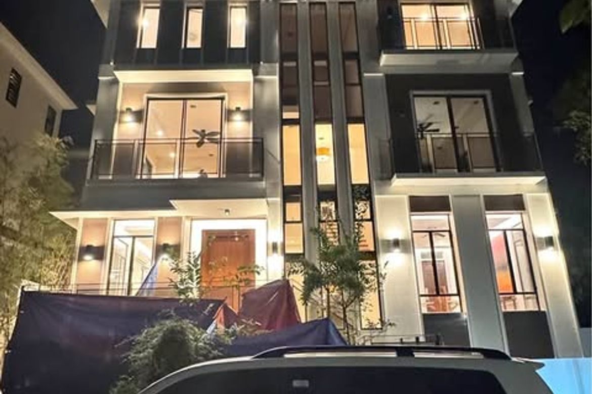 5BR House and Lot for Lease in Mckinley Hill Taguig