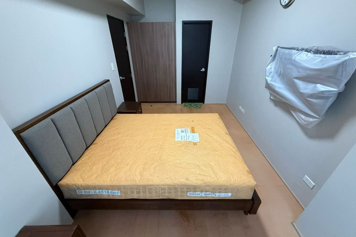 2BR Fully Furnished Apartment with Balcony and City View