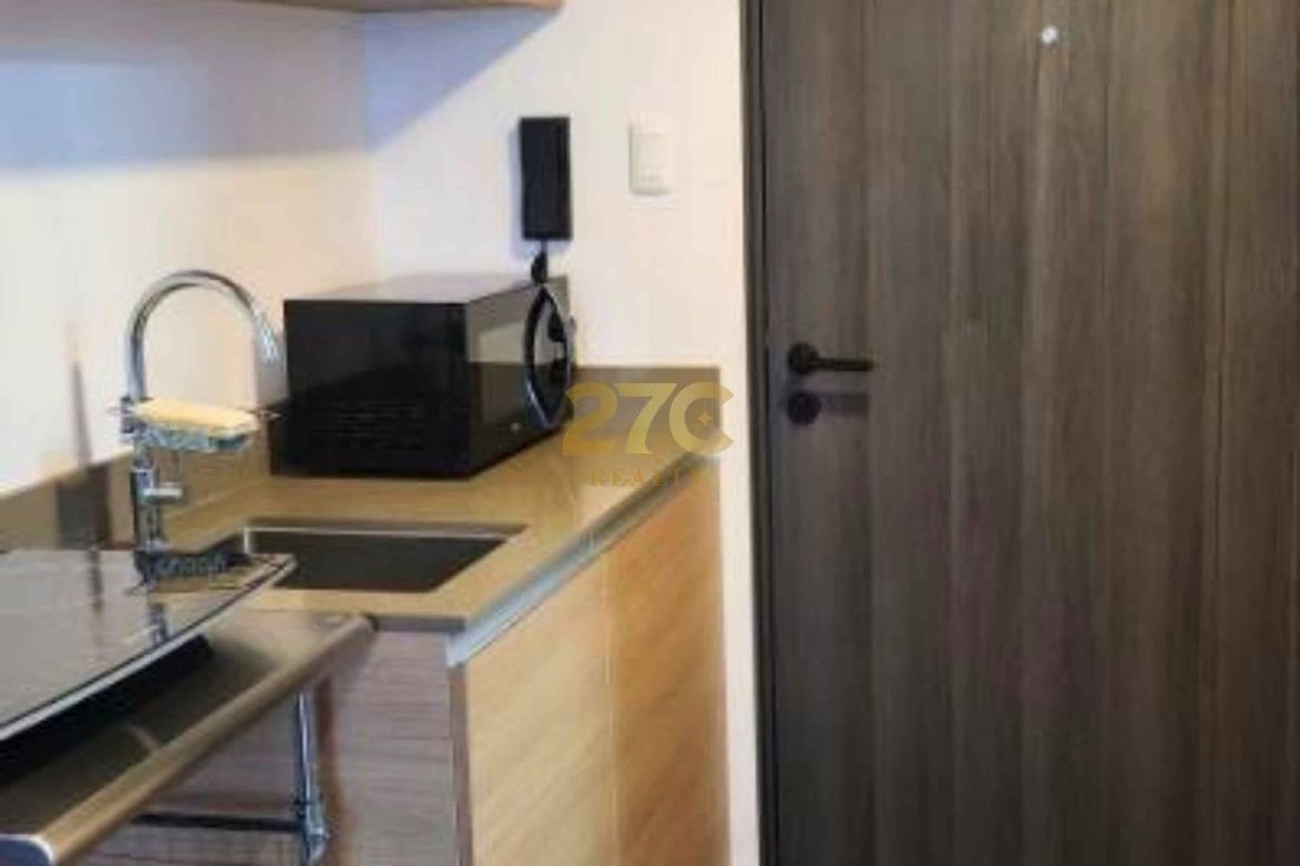 Studio Apartment in North Makati, Close to CBD