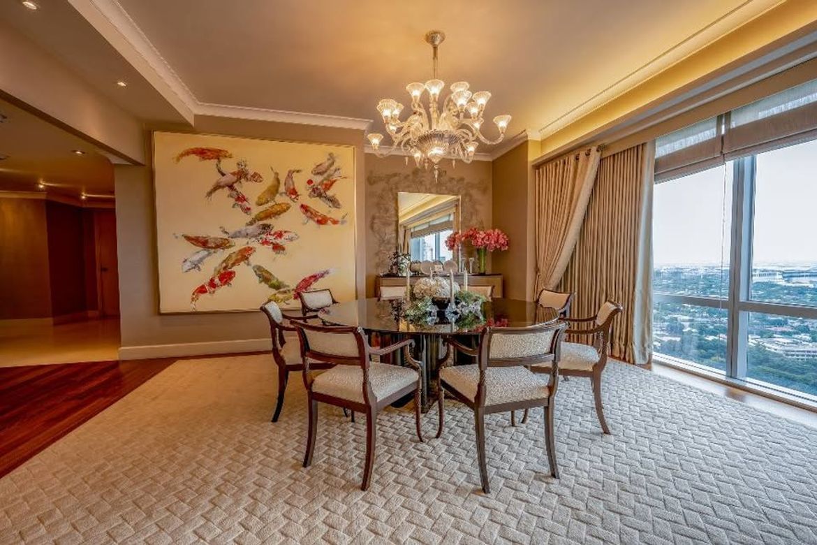 Luxurious 3-Bedroom Raffles Makati Apartment with Premium Amenities