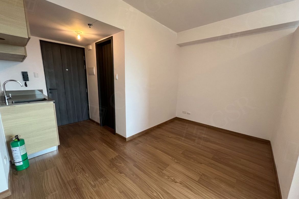 The Rise Makati кешеніндегі 1 бөлмелі пәтер, 41-ші қабат, жиһазсыз