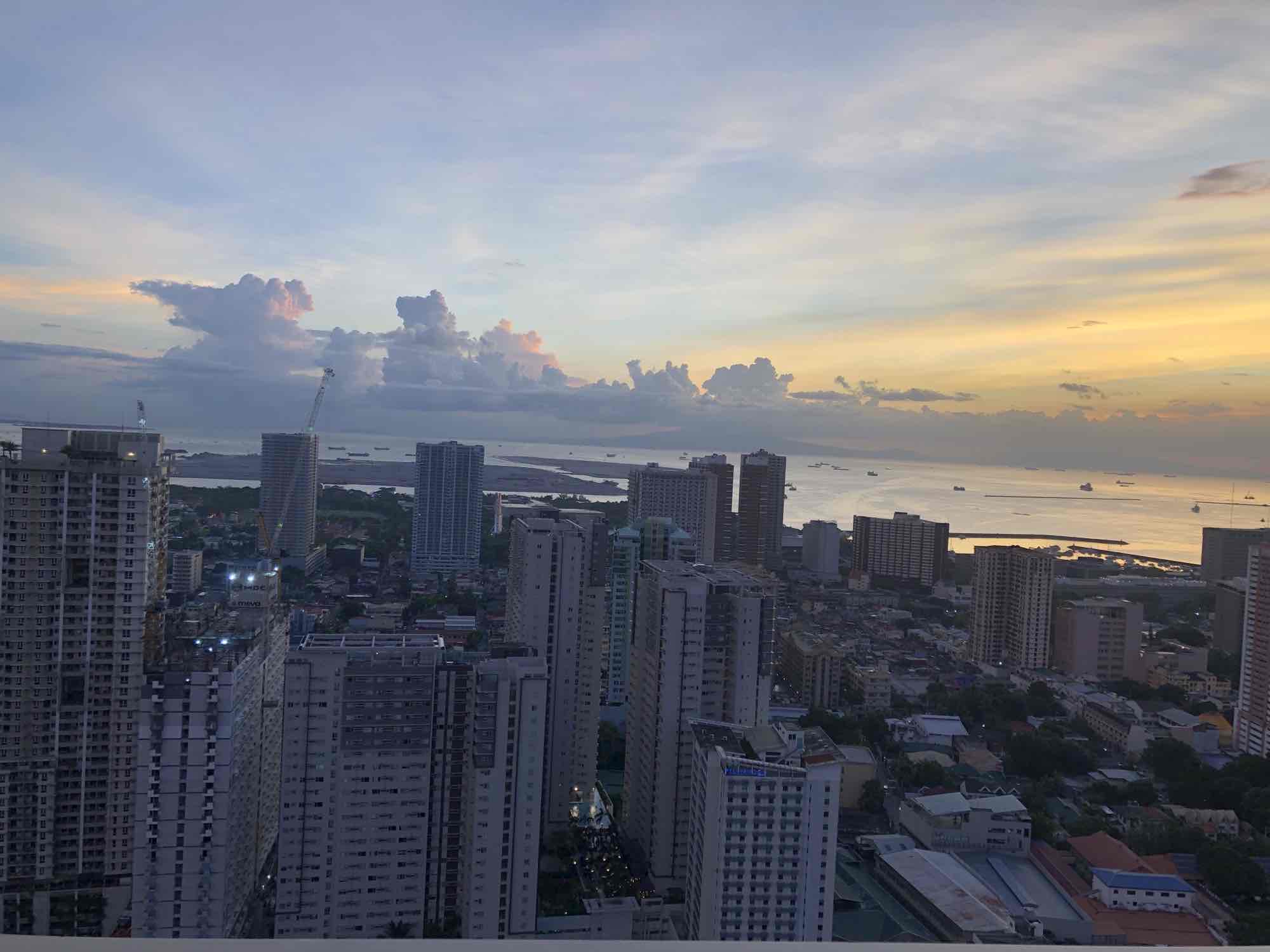 DMCI компаниясынан The Aston Place Pasay-дағы 2 жұмақты жабдықталмаған пәтер