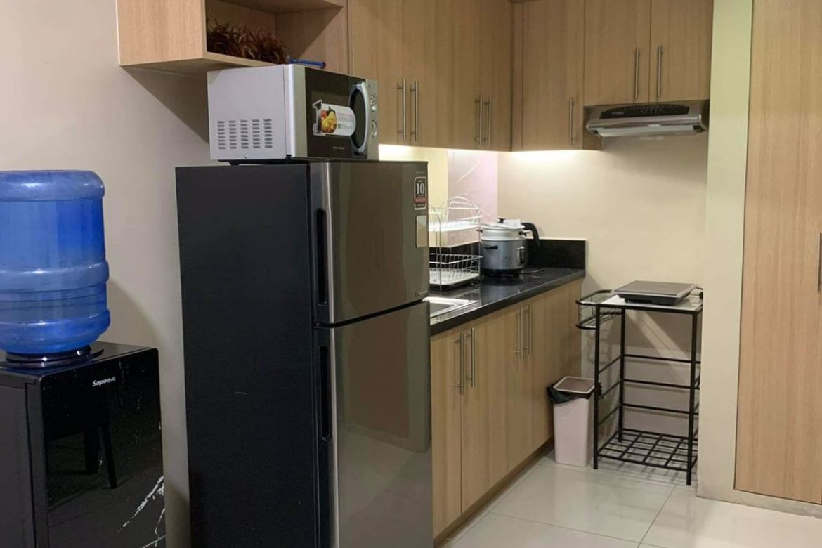 Fully Furnished One Bedroom Apartment in Salcedo Village, Makati