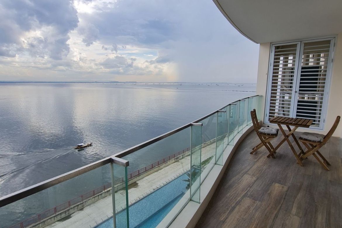 Luxury 2-Bedroom Sea View Apartment with Premium Amenities