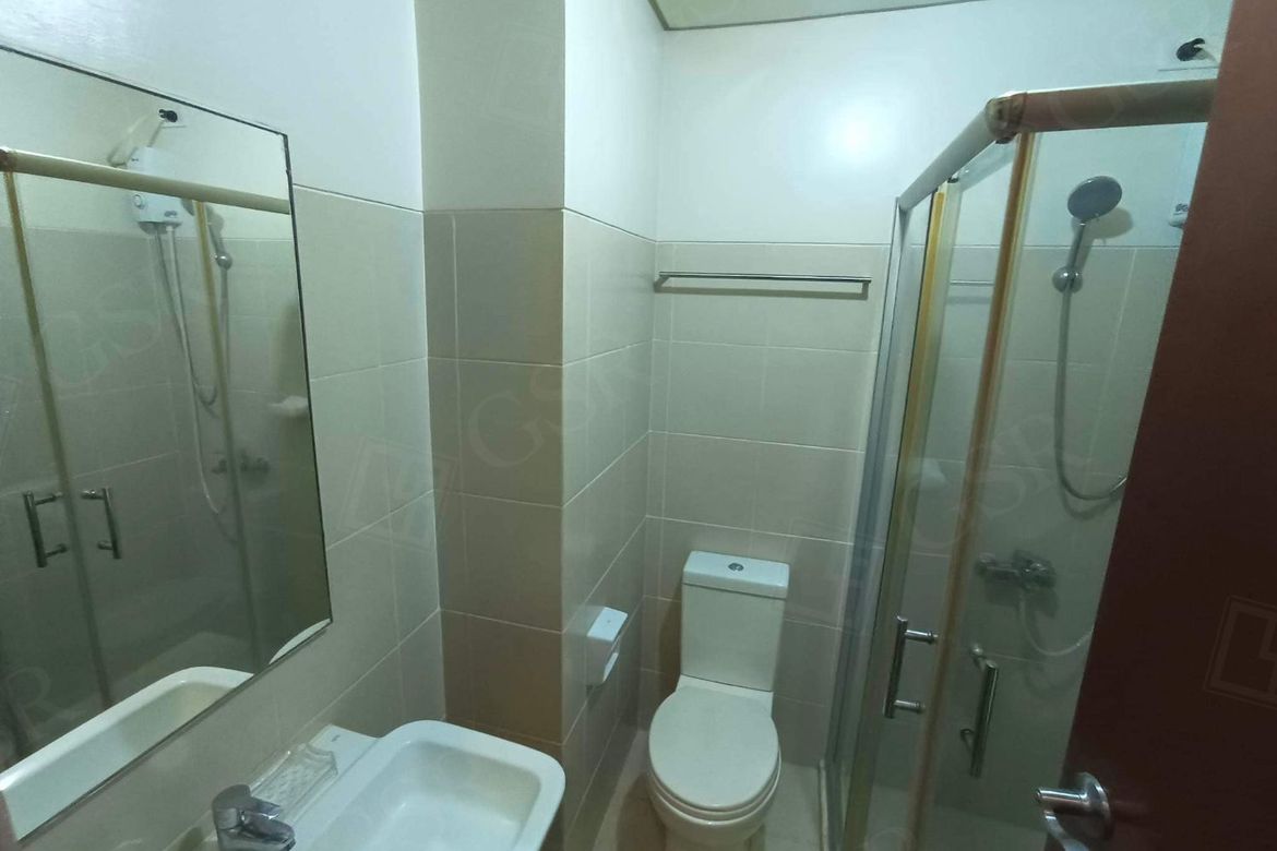 Fully Furnished Studio at Paseo De Roces, Makati City