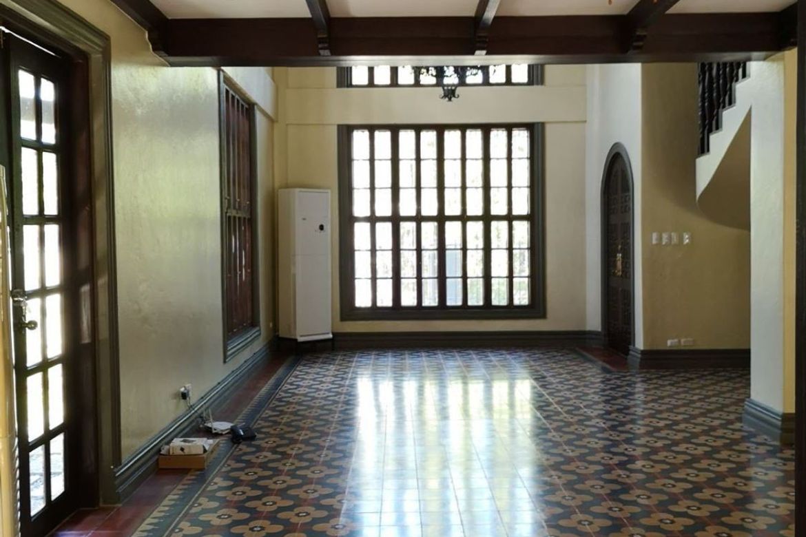 Spacious 4-Bedroom House in Ayala Alabang with Pool