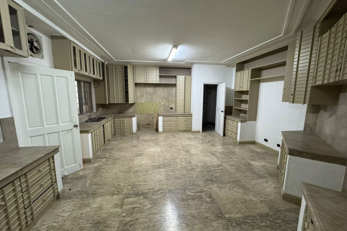 Spacious 5-Bedroom House in Ayala Alabang Village