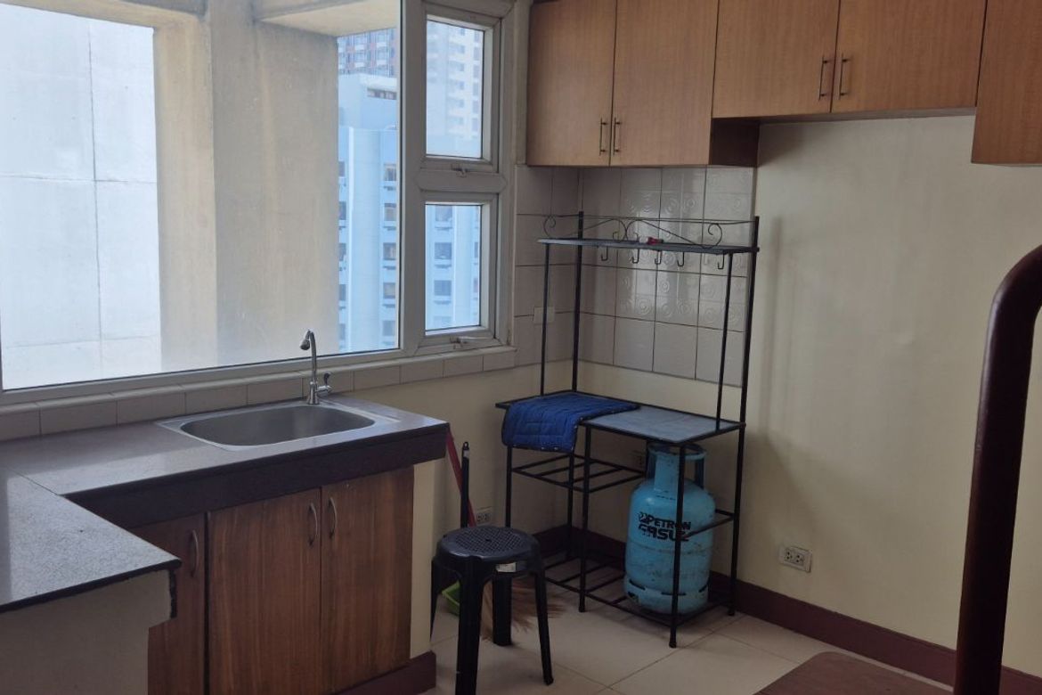 Spacious Two-Bedroom Loft Condo near Manila Landmarks