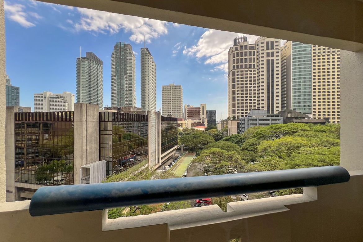 2 Bedroom Unit in The Colonnade Residences, Makati CBD