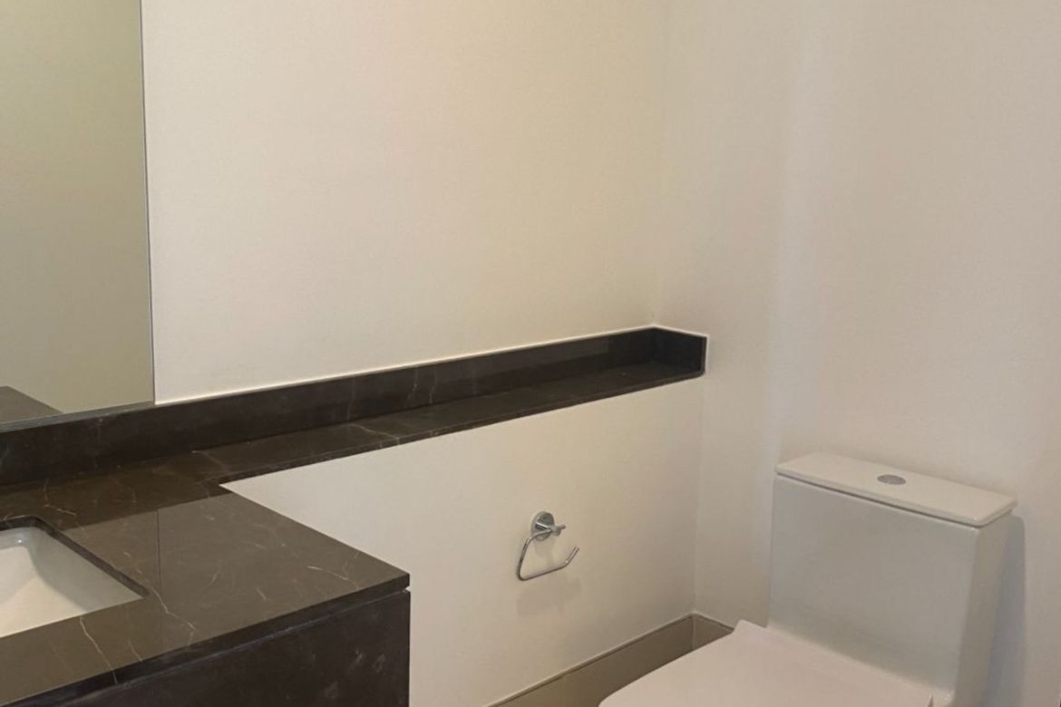 Luxury 2 Bedroom Apartment in West Gallery Place, Taguig City
