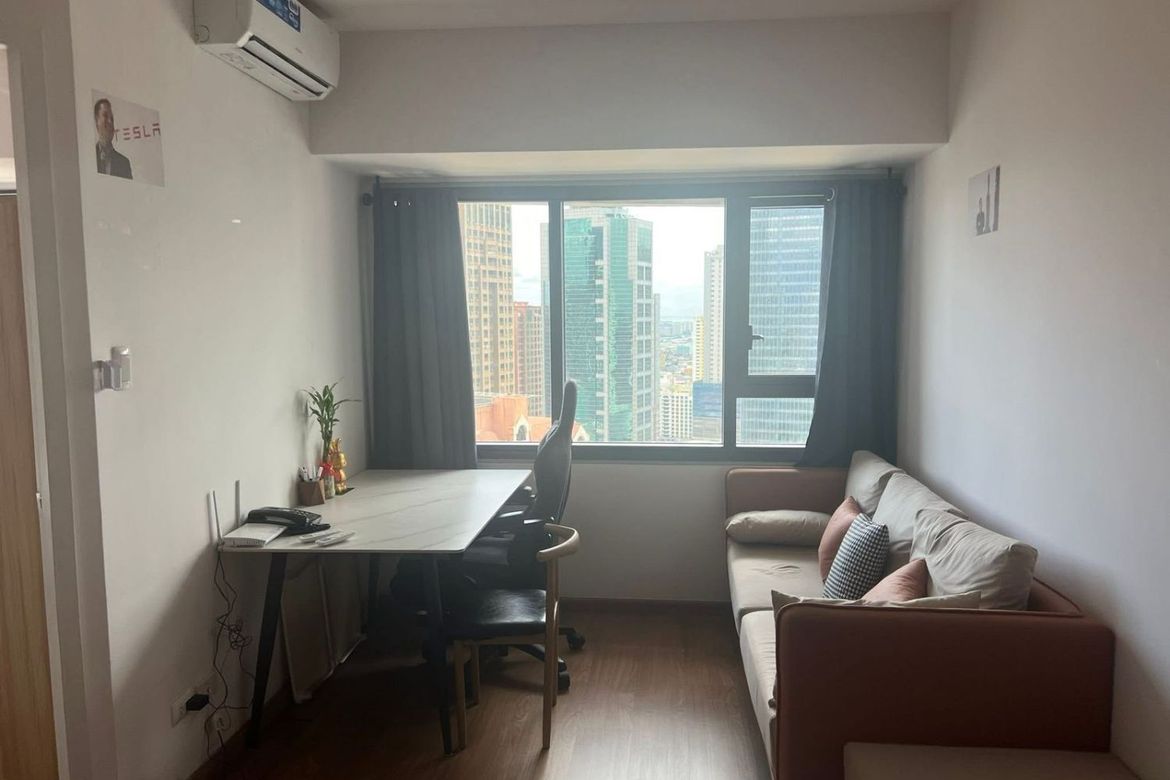 1-Bedroom Furnished Apartment in The Rise Makati