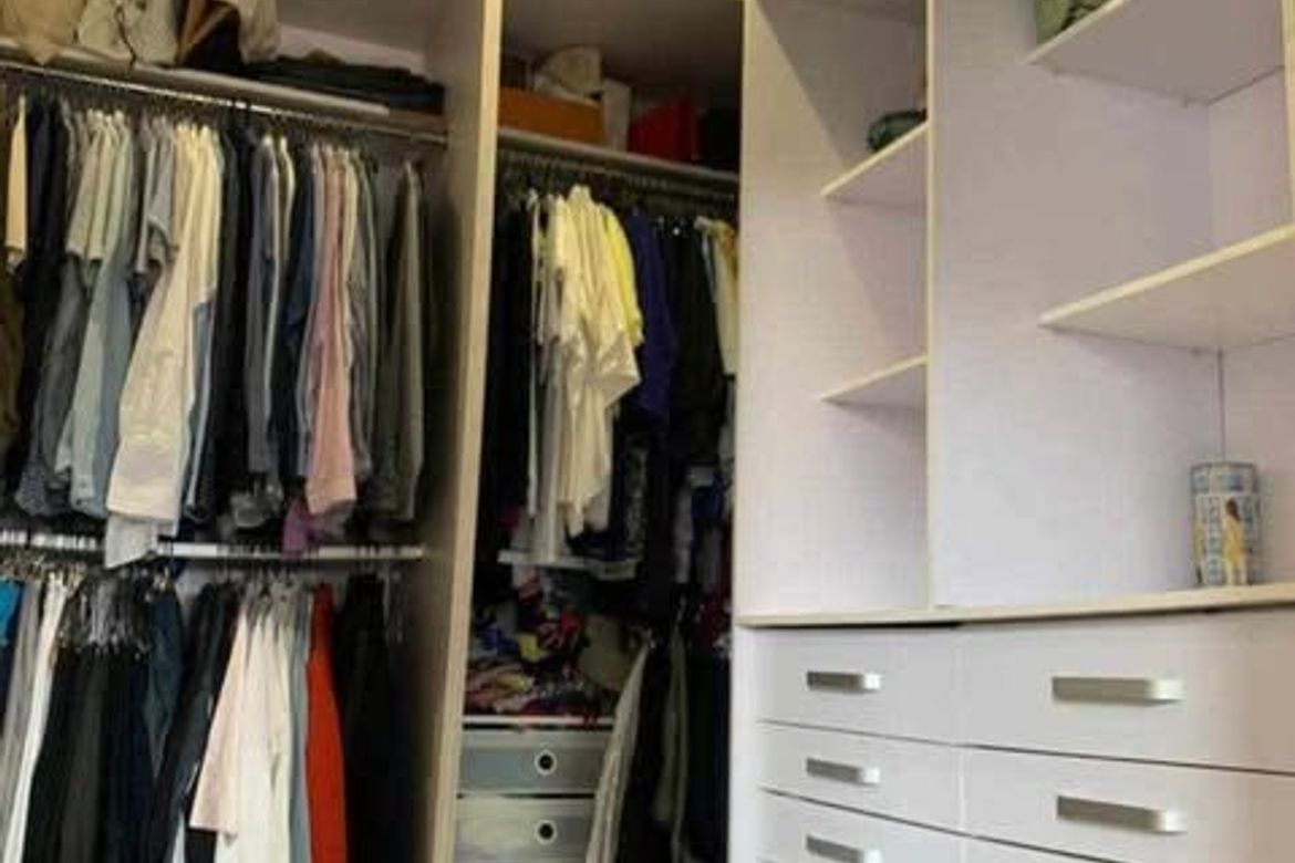 Burgos Circle, Тагигдегі кең 1 бөлмелі пәтер