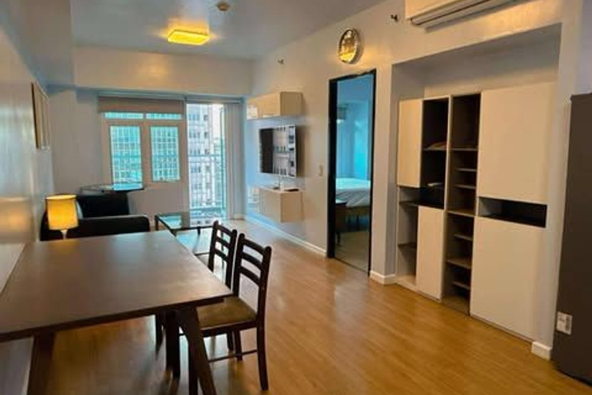 Толық жабдықталған 1 бөлмелі пәтер, Two Serendra, BGC, Тагиг қаласы