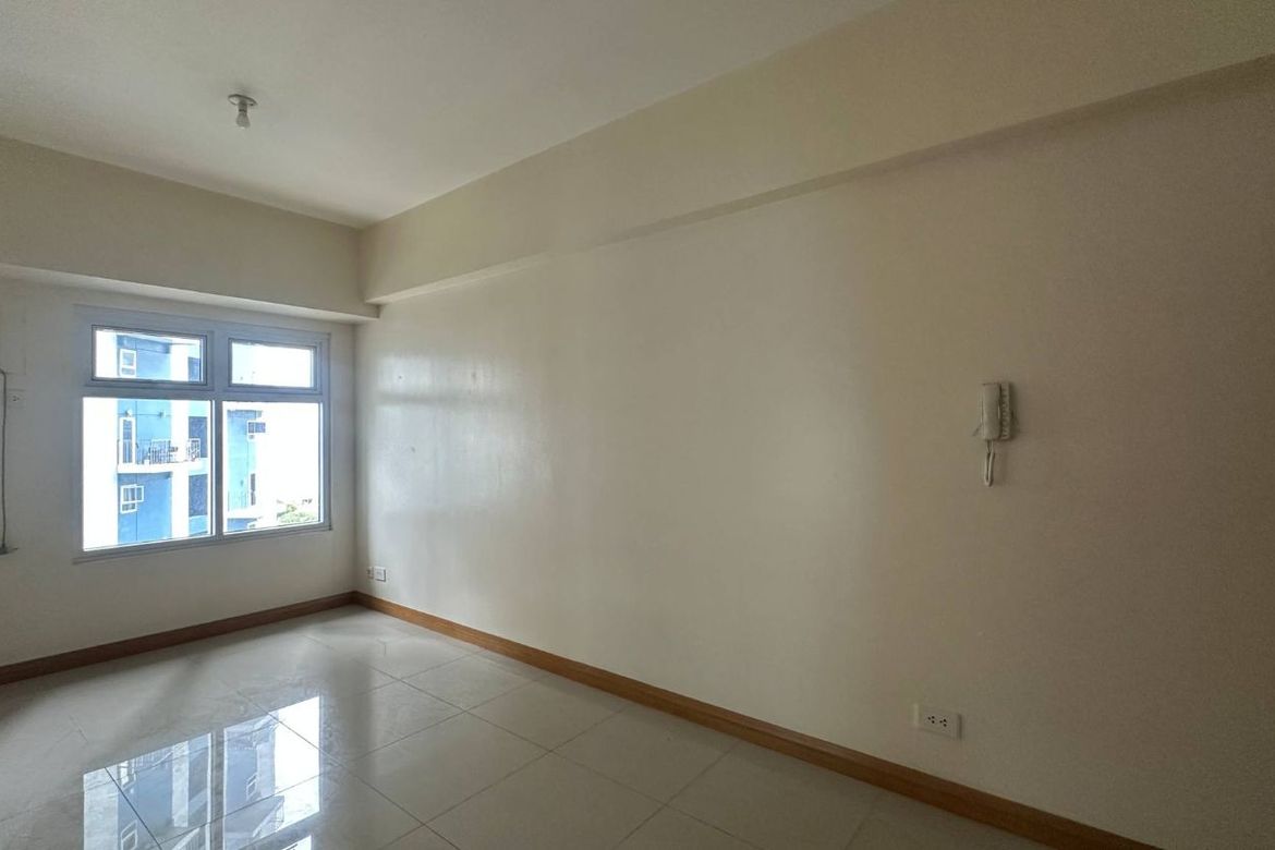 1-кімнатна кутова квартира в Trion Towers, BGC, місто Тагіг