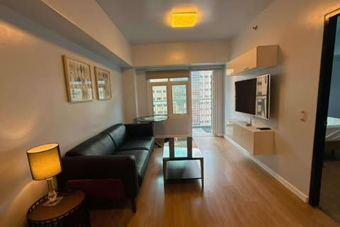 Толық жабдықталған 1 бөлмелі пәтер, Two Serendra, BGC, Тагиг қаласы