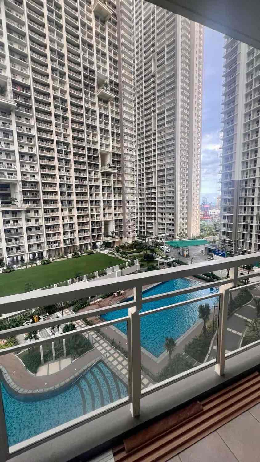BGC және Ortigas Center маңындағы жайлы толық жабдықталған 2 бөлмелі пәтер
