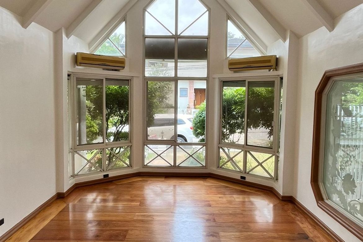 Spacious 5-Bedroom House in Ayala Alabang Village