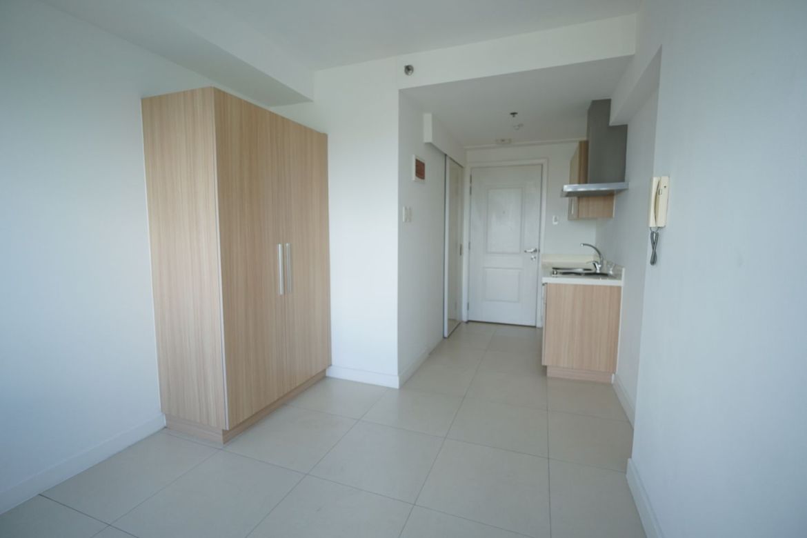 Studio Unit at The Residences at Commonwealth, Quezon City