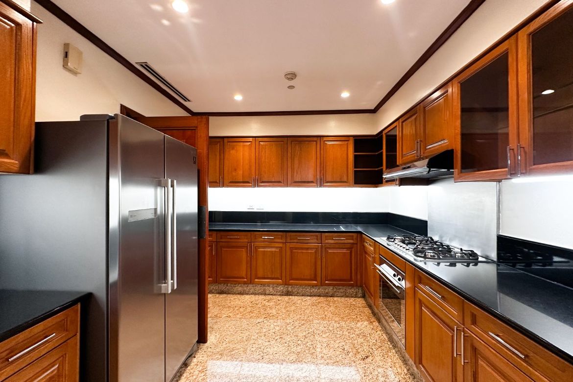3 Bedroom Luxury Unit at Four Seasons Salcedo, Makati CBD
