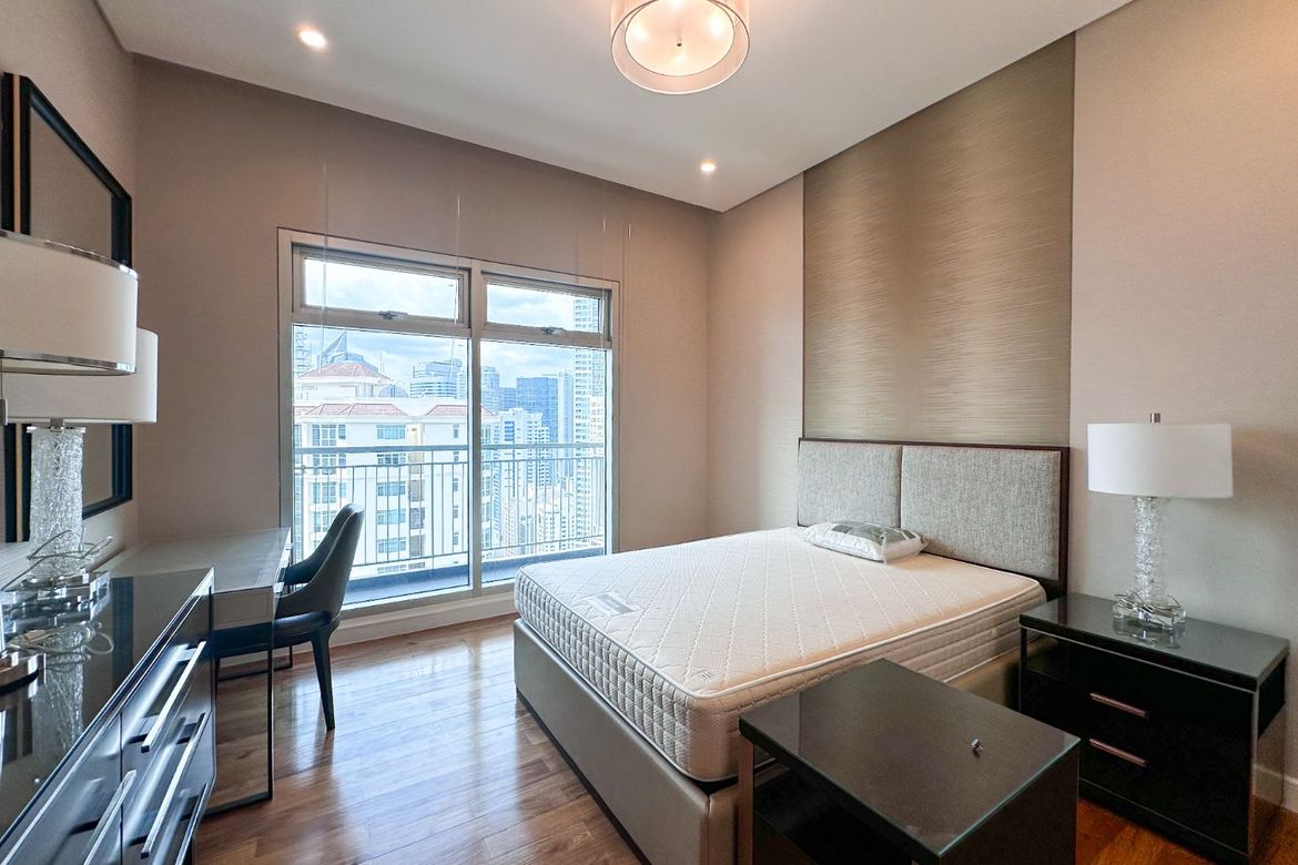 2 Bedroom Fully Furnished Apartment in Makati CBD