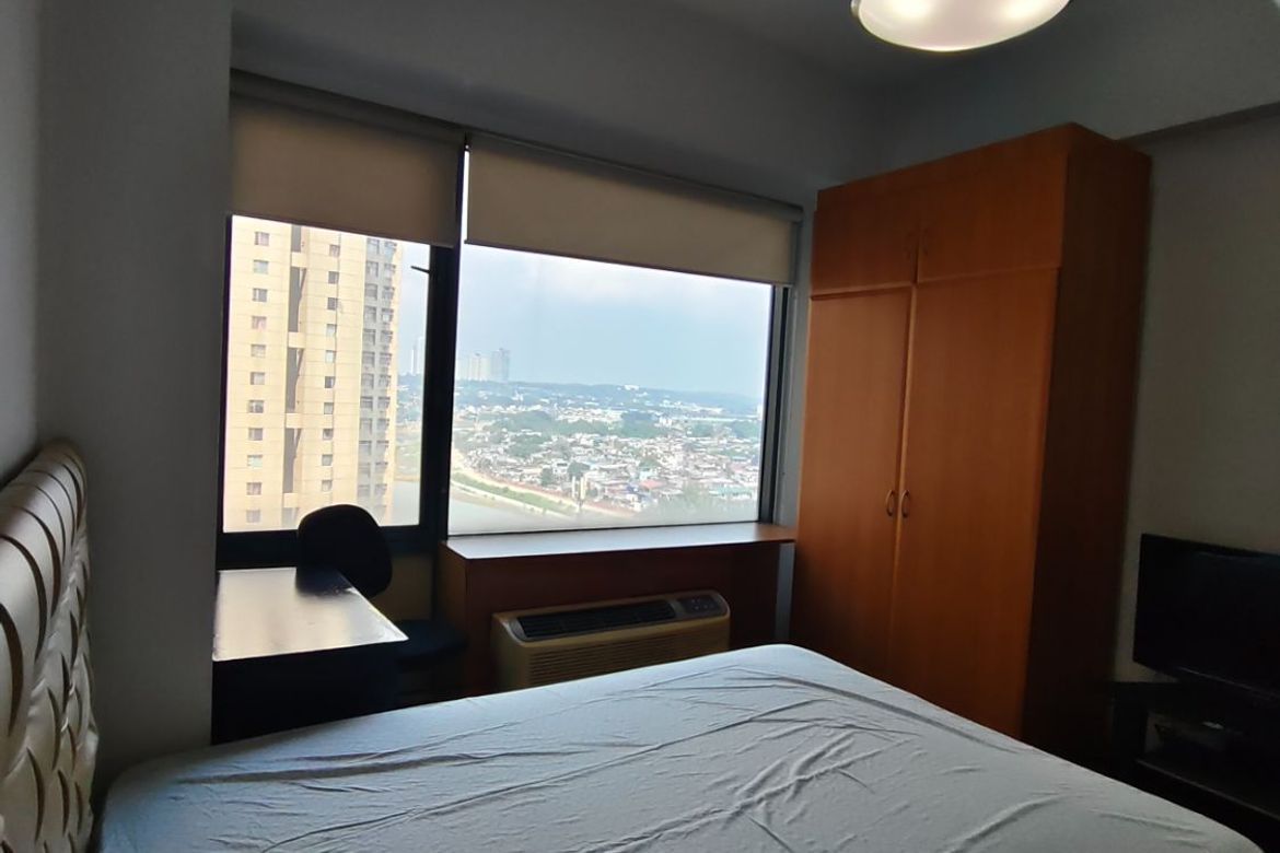 1BR Furnished Condo in Eastwood Parkview, Quezon City