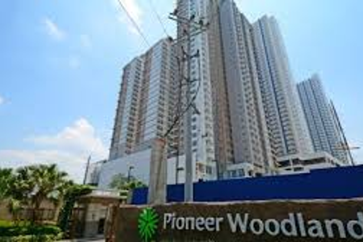 1 бөлмелі толық жабдықталған кондо үй, Pioneer Woodlands, EDSA Мандалуйонг