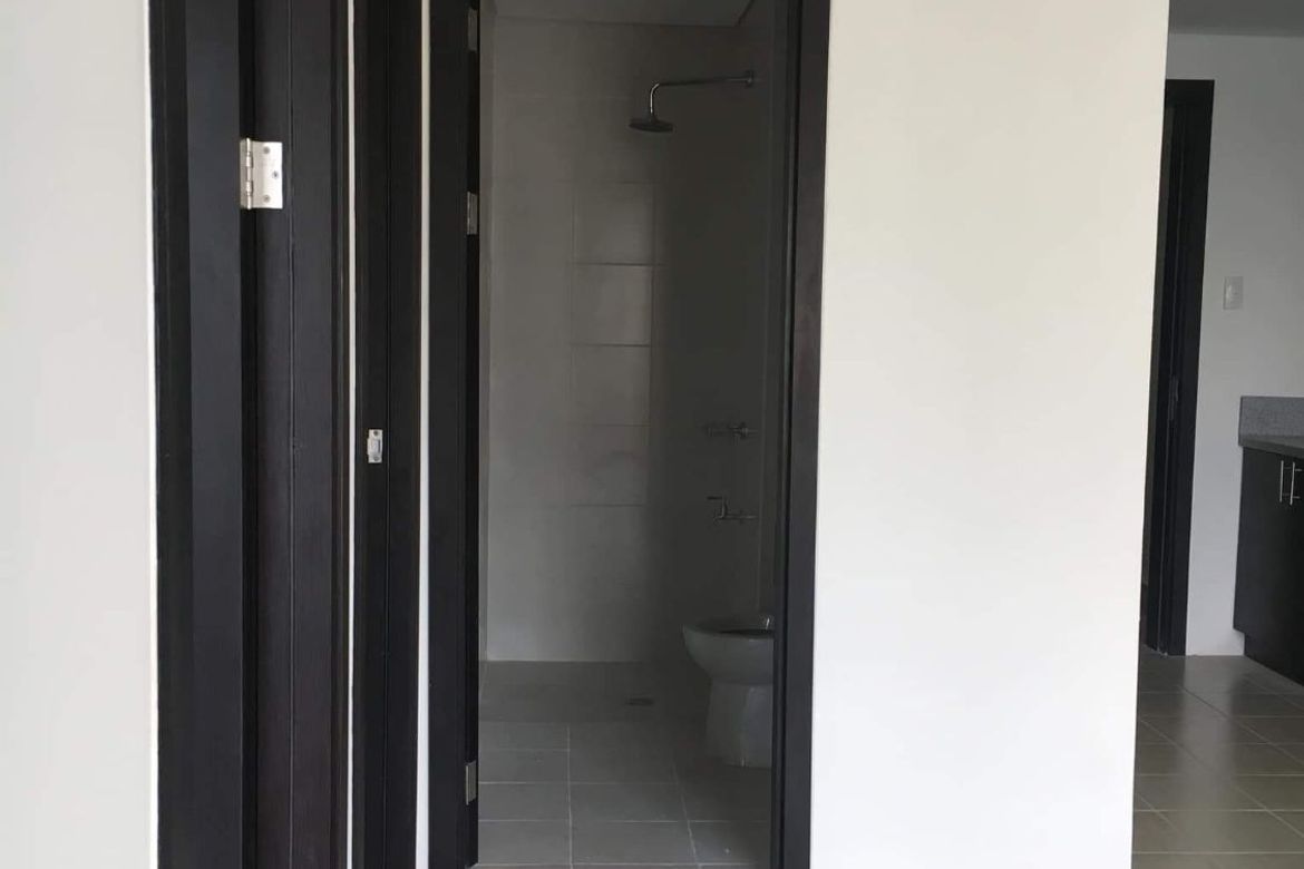 Pioneer Woodlands Condo - Rent to Own Studio/1BR/2BR Units near MRT Boni