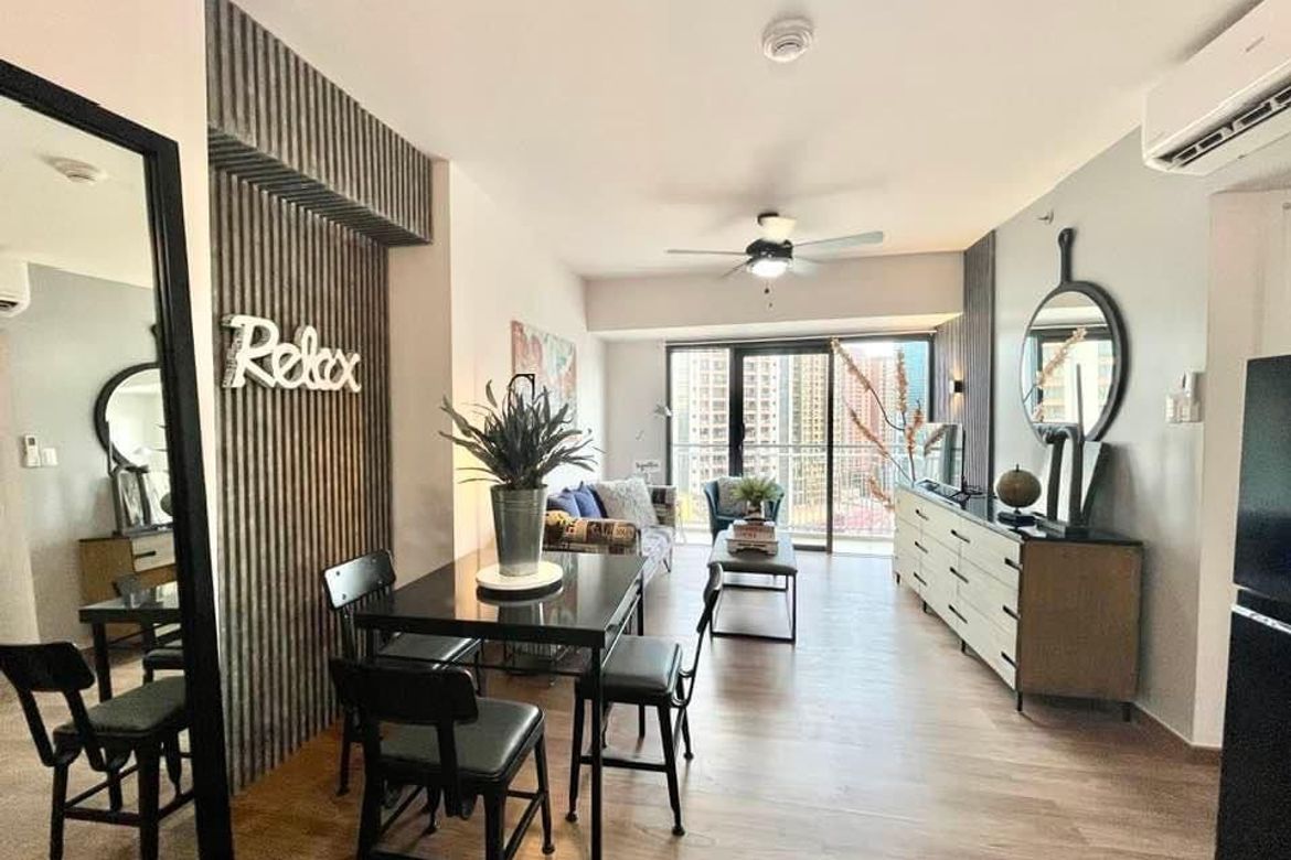 Furnished 2 Bedroom Corner Unit with Parking in The Rise Makati