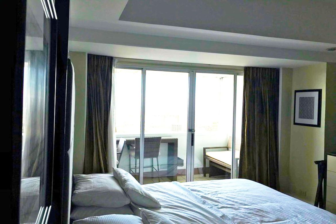 Fully Furnished One Bedroom Condo in Somerset Millennium, Makati City
