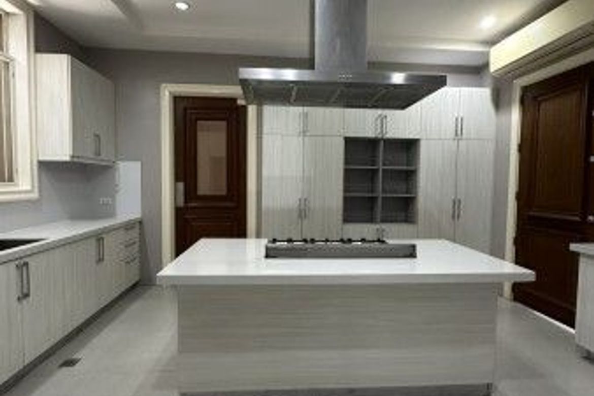 Айяла Алабанг ауылындағы жүзімдік 5 бөлмелі үй