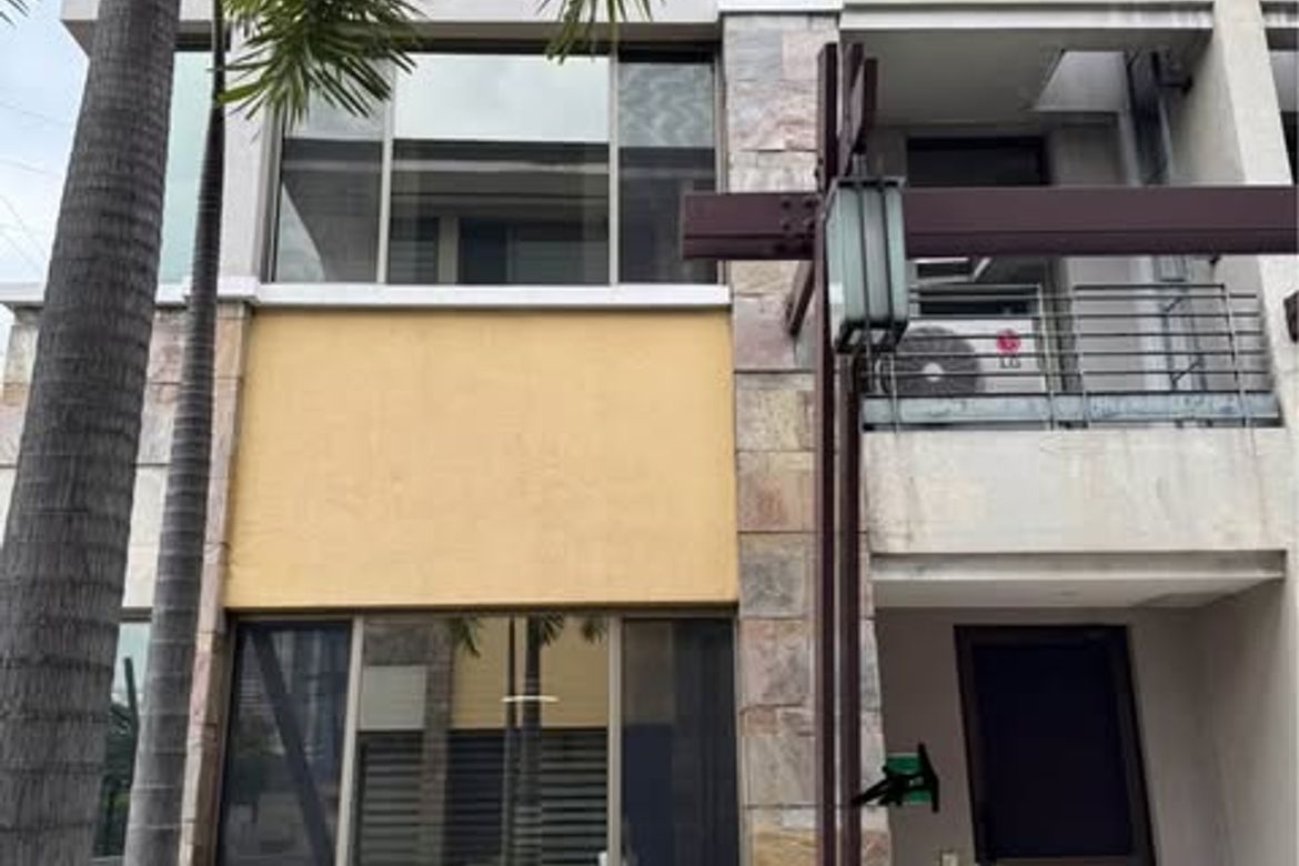 3 бөлмелі таунхаус, Luntala Valle Verde, Пасиг қаласы
