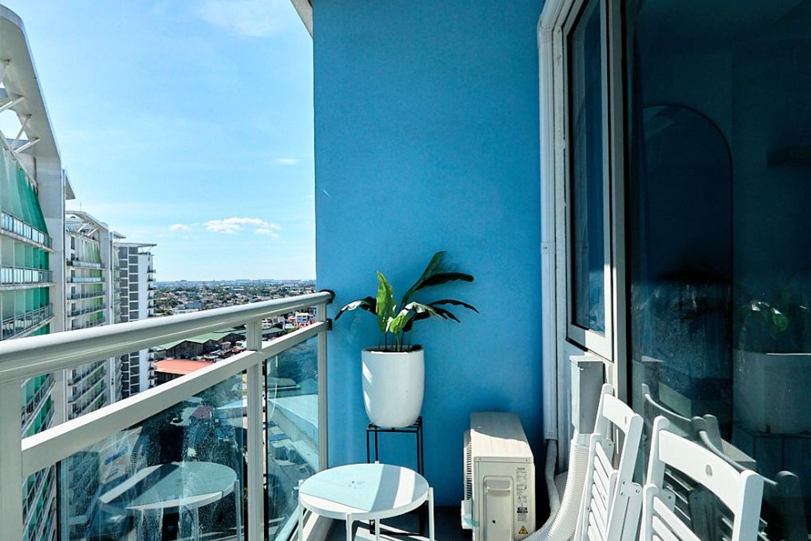 Толық жабдықталған 1 бөлмелі пәтер Azure Urban Resort Residences-те