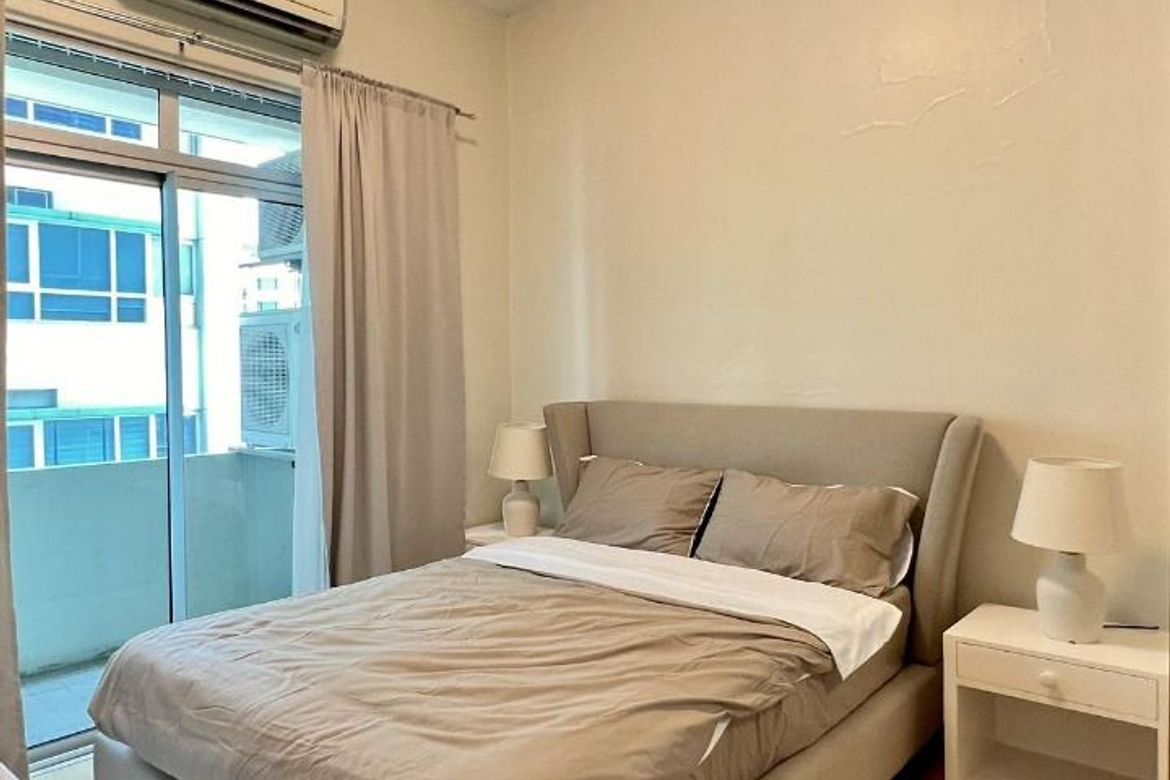 1 Bedroom Fully Furnished Apartment with Balcony