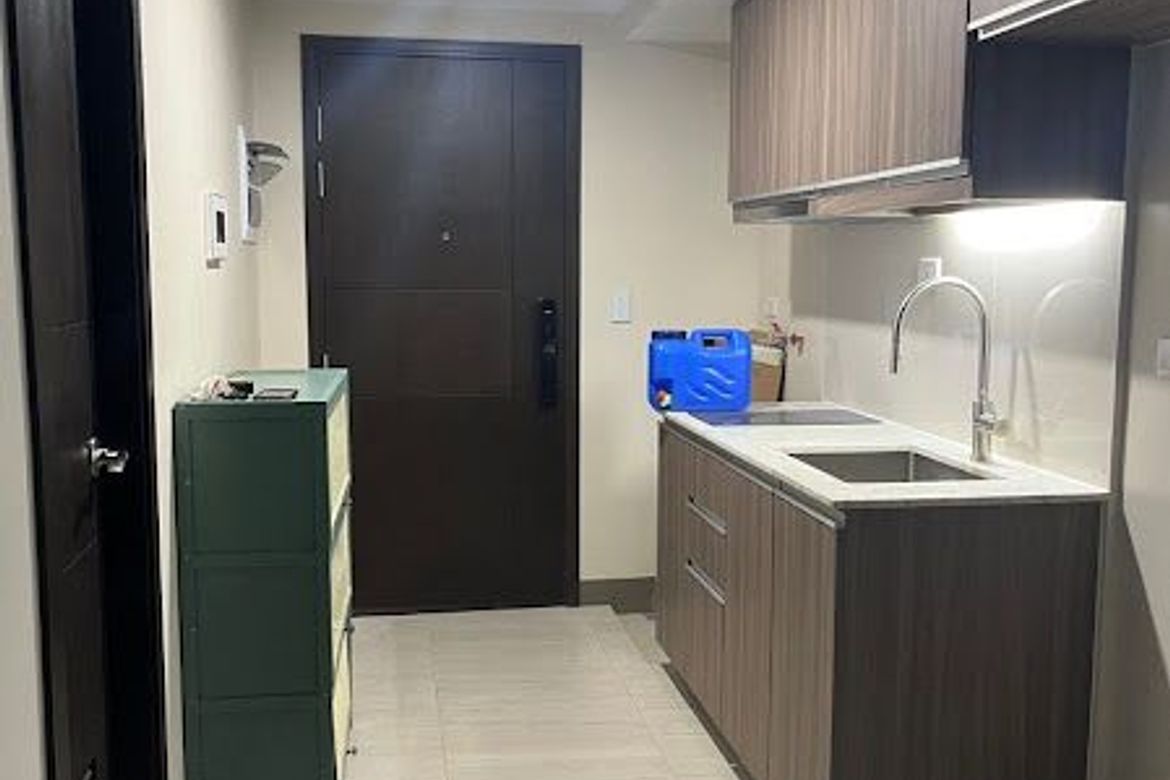 Однокімнатна мебльована квартира в Park Mckinley West, BGC