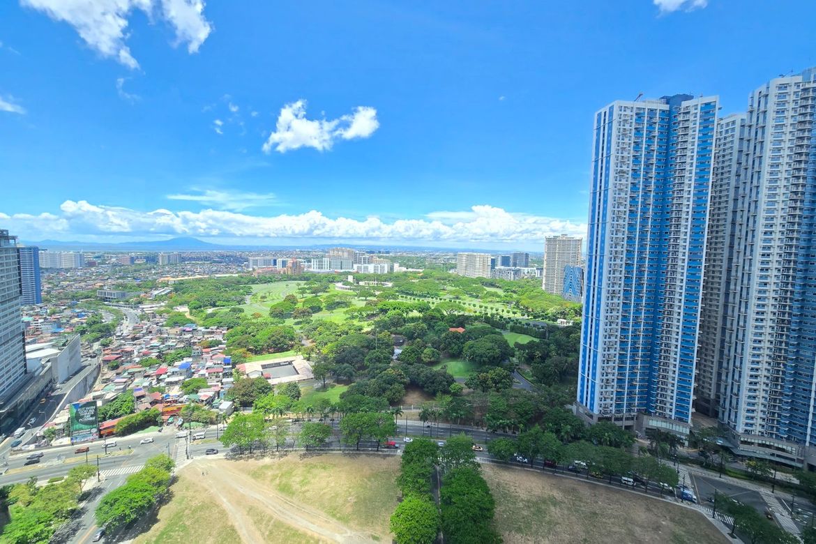 The Infinity, BGC-те толық жабдықталған 2 бөлмелі пәтер