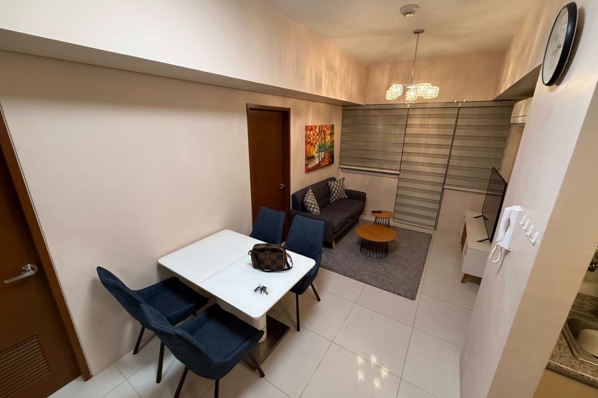 2BR Fully Furnished Apartment with Parking and Balcony