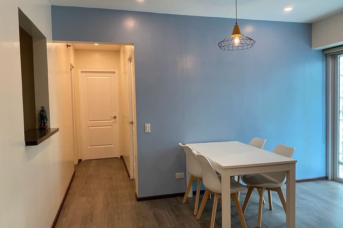 Two Serendra, The Calley - 2-жатақаналы жиһаздалған пәтер
