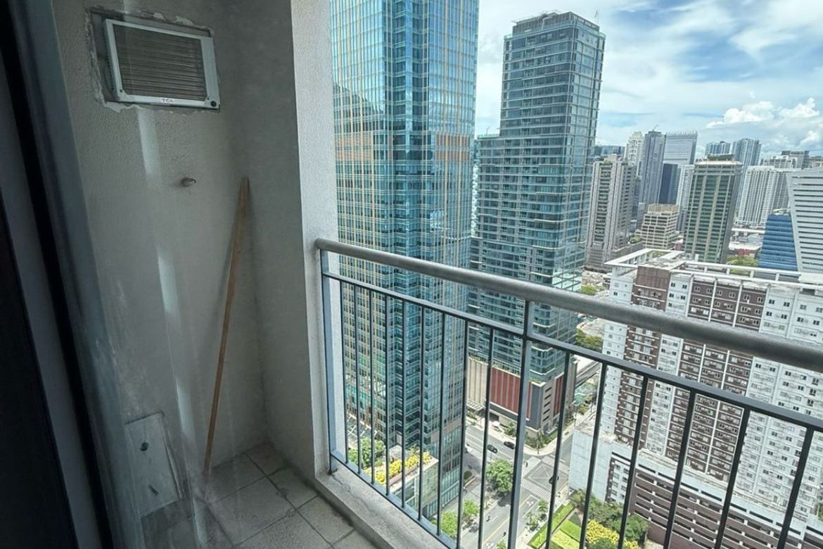 2BR Fully Furnished Apartment with Balcony and City View