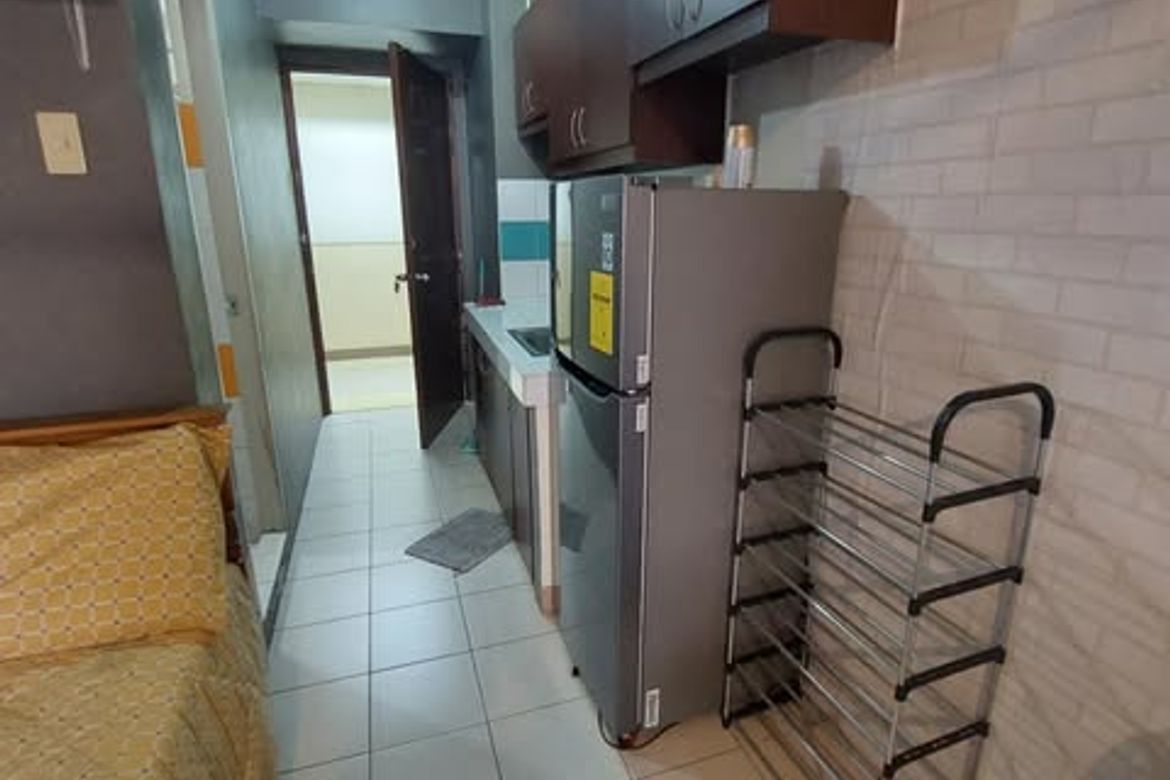 Studio Unit w/ Balcony in Corinthians Executive Regency Near Robinson Galleria
