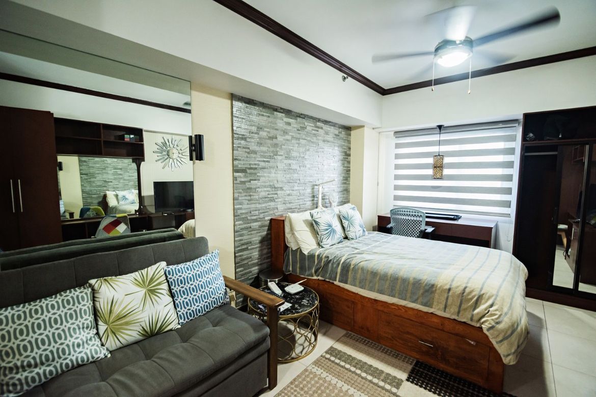 The Columns Legazpi-дағы 1 бөлмелі жиһаздармен жабдықталған пәтер