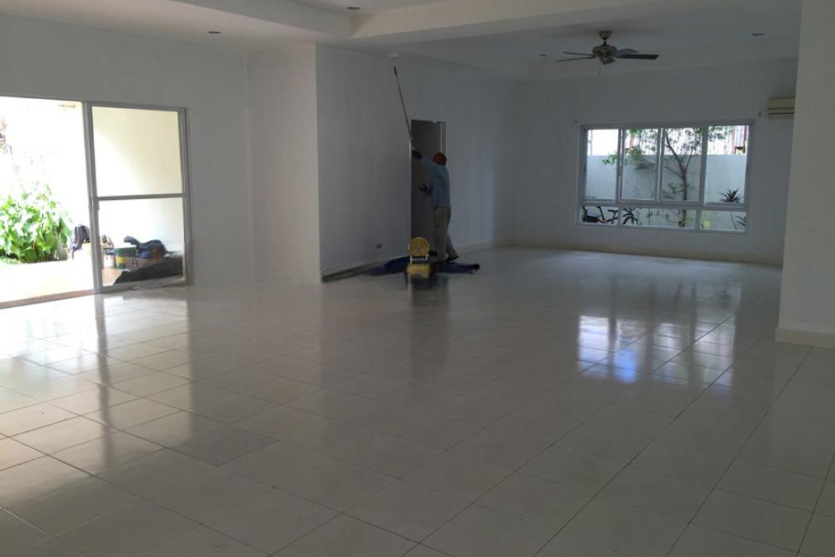 Spacious Modern House in Dasmarinas Village, Makati City