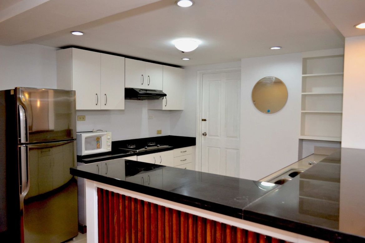 Elizabeth Place, Makati қаласындағы 3 жатты бөлмелі люкс пәтер