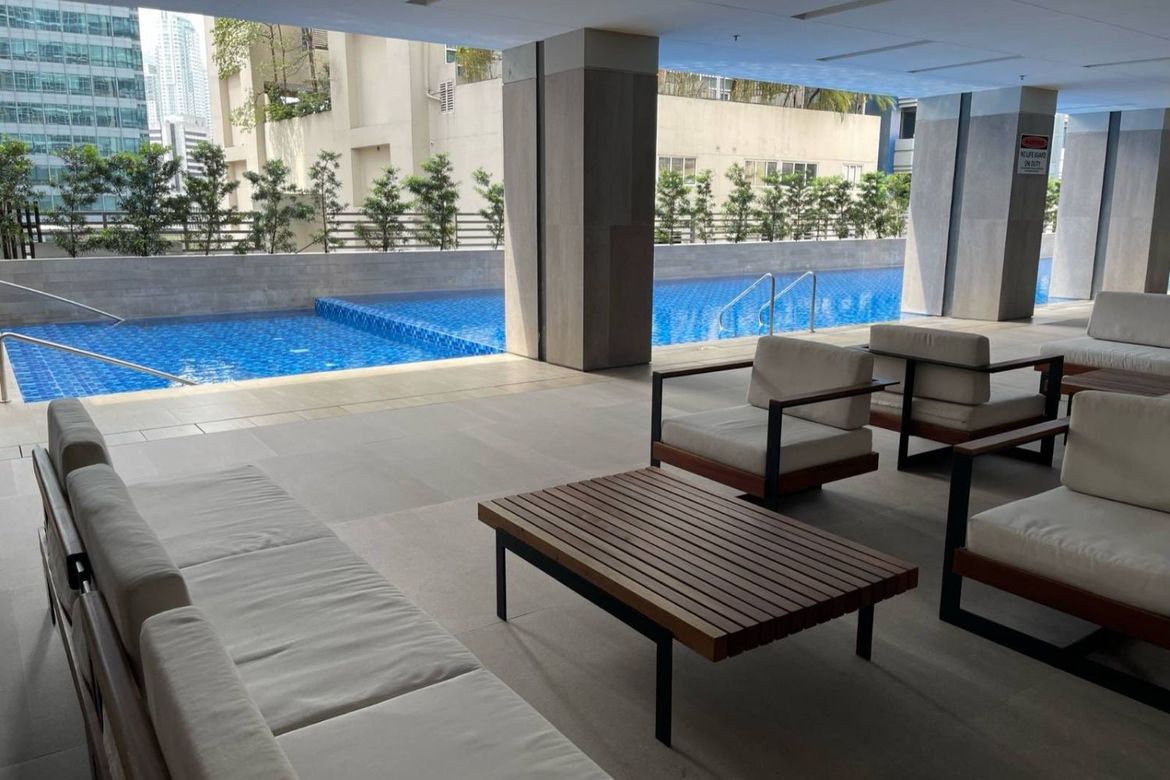 3 бөлмелі толық жабдықталған пәтер Escala, Макати
