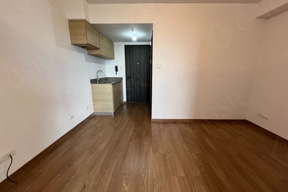 The Rise Makati, 61-ші қабаттағы 1 жатын бөлмелі пәтер