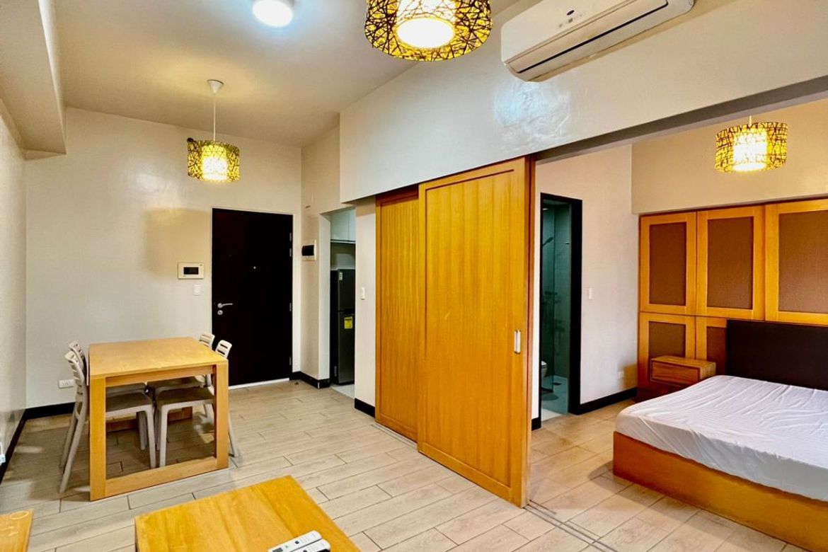 Studio Apartment with Makati Skyline View