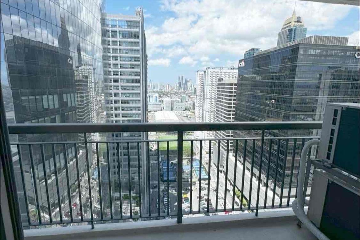 3 жұмақты пәтер, Park Triangle Residences, BGC Тагиг