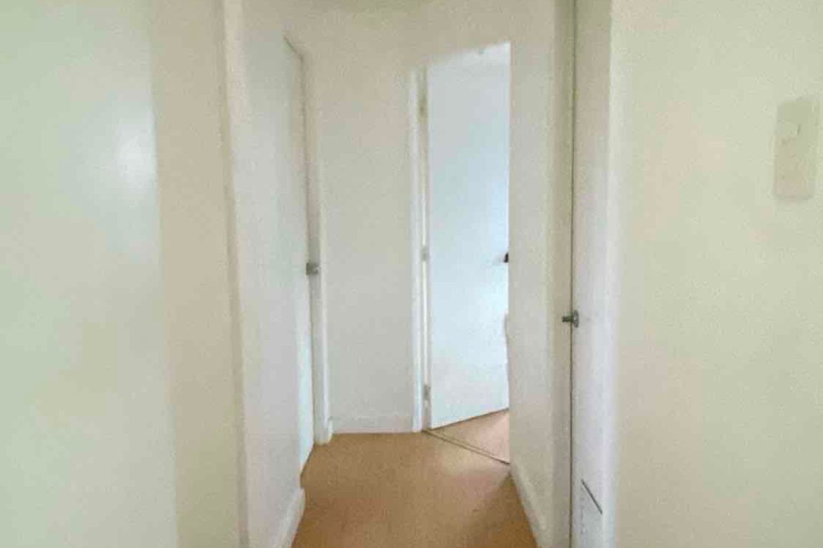3 жұмалатын үй, SLEX Mamplasan маңындағы Jubilation Enclave тұрғын үй кешенінде, Бинян қаласы