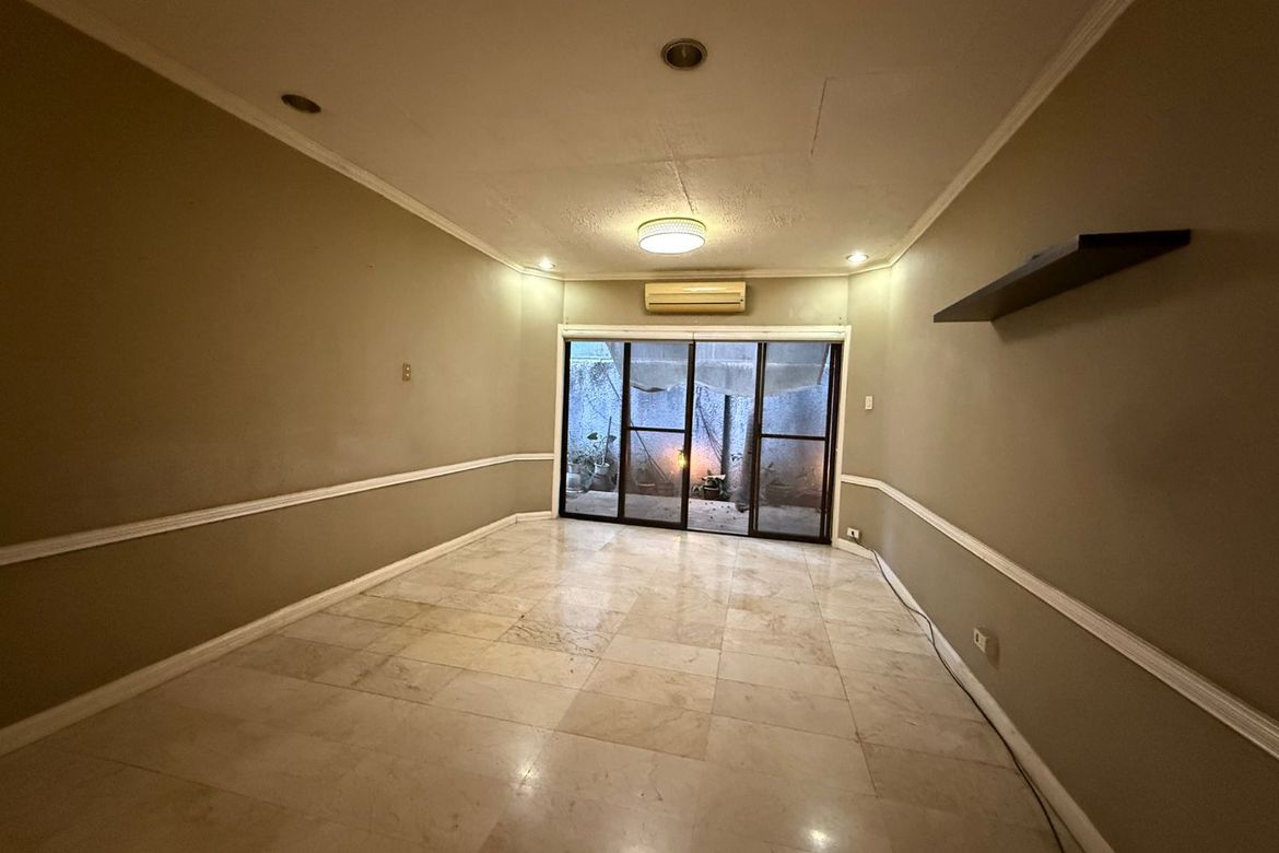 4 жұмақты үй, Acropolis Greens, Кесон-Сити
