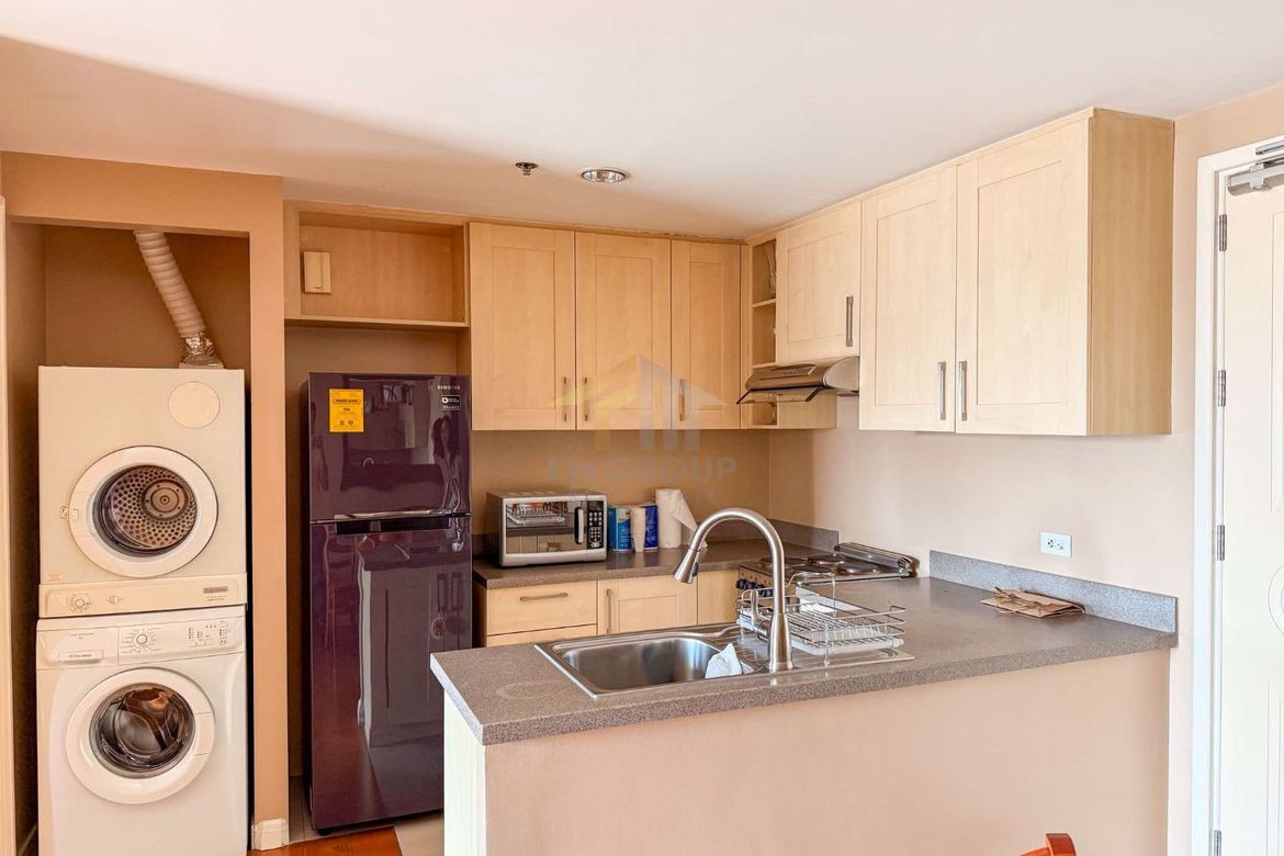 One Rockwell East Tower-дағы 1 бөлмелі толық жабдықталған пәтер