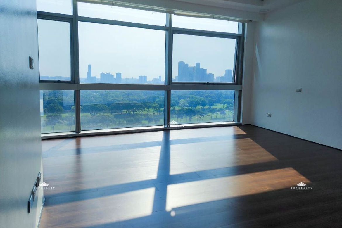 Luxurious 3BR Pacific Plaza Condo in BGC, Taguig City